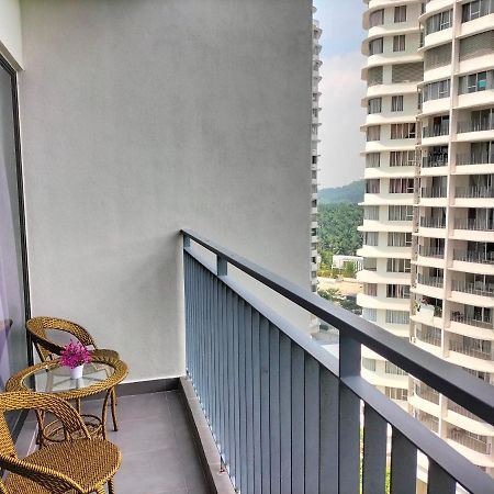 Hani Homestay Wifi Netflix Secure Parking Klia Usim Inti Aeon Mall Нилай Екстериор снимка