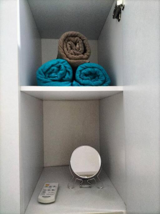 Hani Homestay Wifi Netflix Secure Parking Klia Usim Inti Aeon Mall Нилай Екстериор снимка