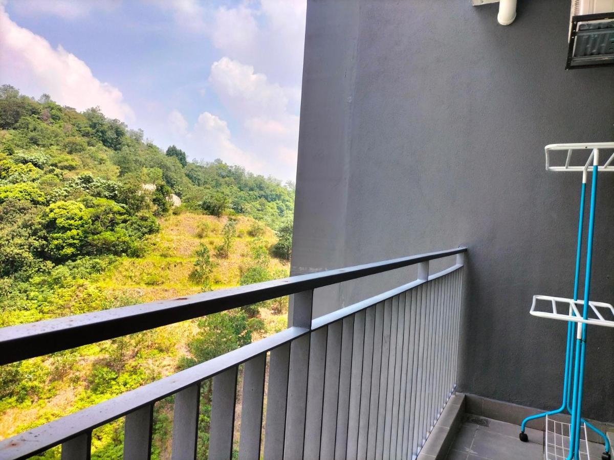 Hani Homestay Wifi Netflix Secure Parking Klia Usim Inti Aeon Mall Нилай Екстериор снимка