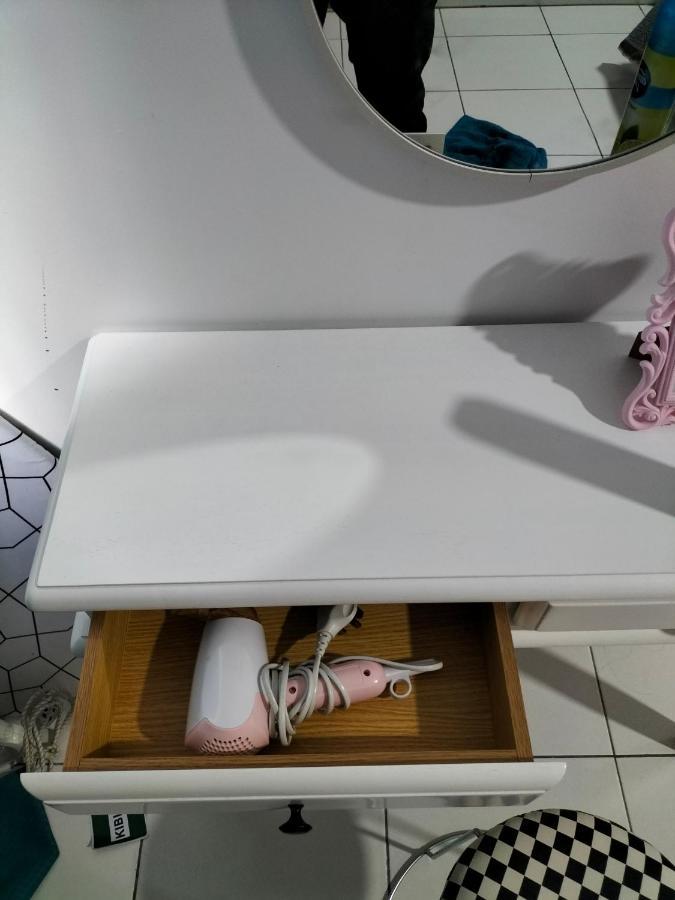 Hani Homestay Wifi Netflix Secure Parking Klia Usim Inti Aeon Mall Нилай Екстериор снимка