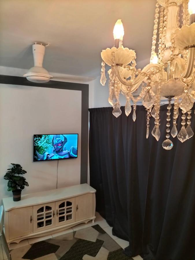 Hani Homestay Wifi Netflix Secure Parking Klia Usim Inti Aeon Mall Нилай Екстериор снимка