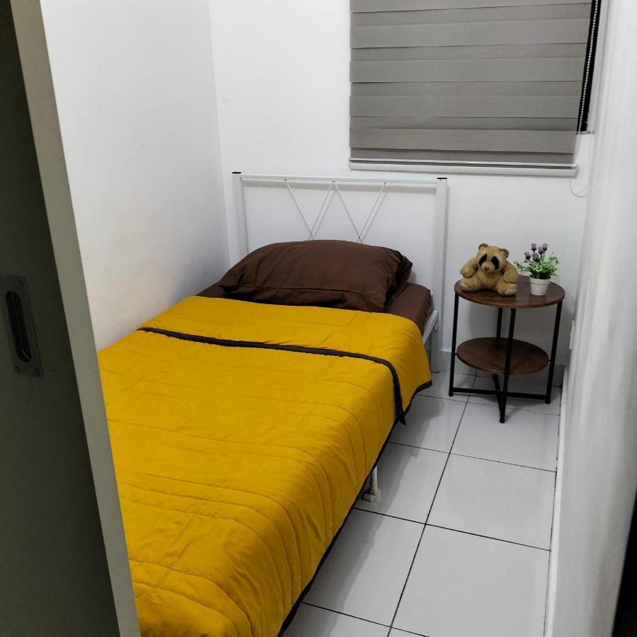 Hani Homestay Wifi Netflix Secure Parking Klia Usim Inti Aeon Mall Нилай Екстериор снимка