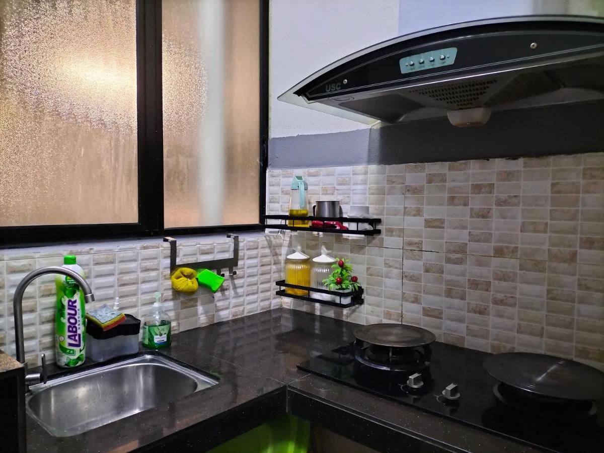 Hani Homestay Wifi Netflix Secure Parking Klia Usim Inti Aeon Mall Нилай Екстериор снимка