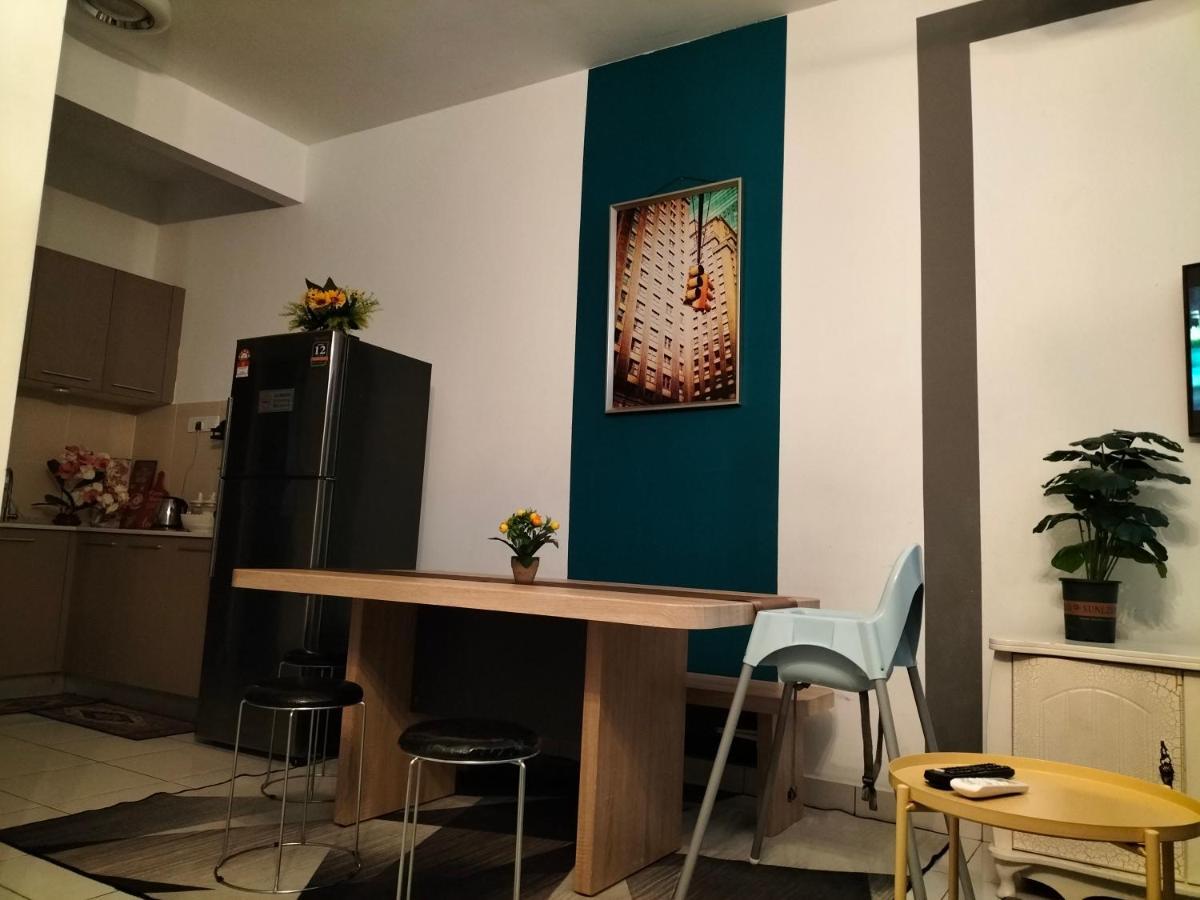 Hani Homestay Wifi Netflix Secure Parking Klia Usim Inti Aeon Mall Нилай Екстериор снимка